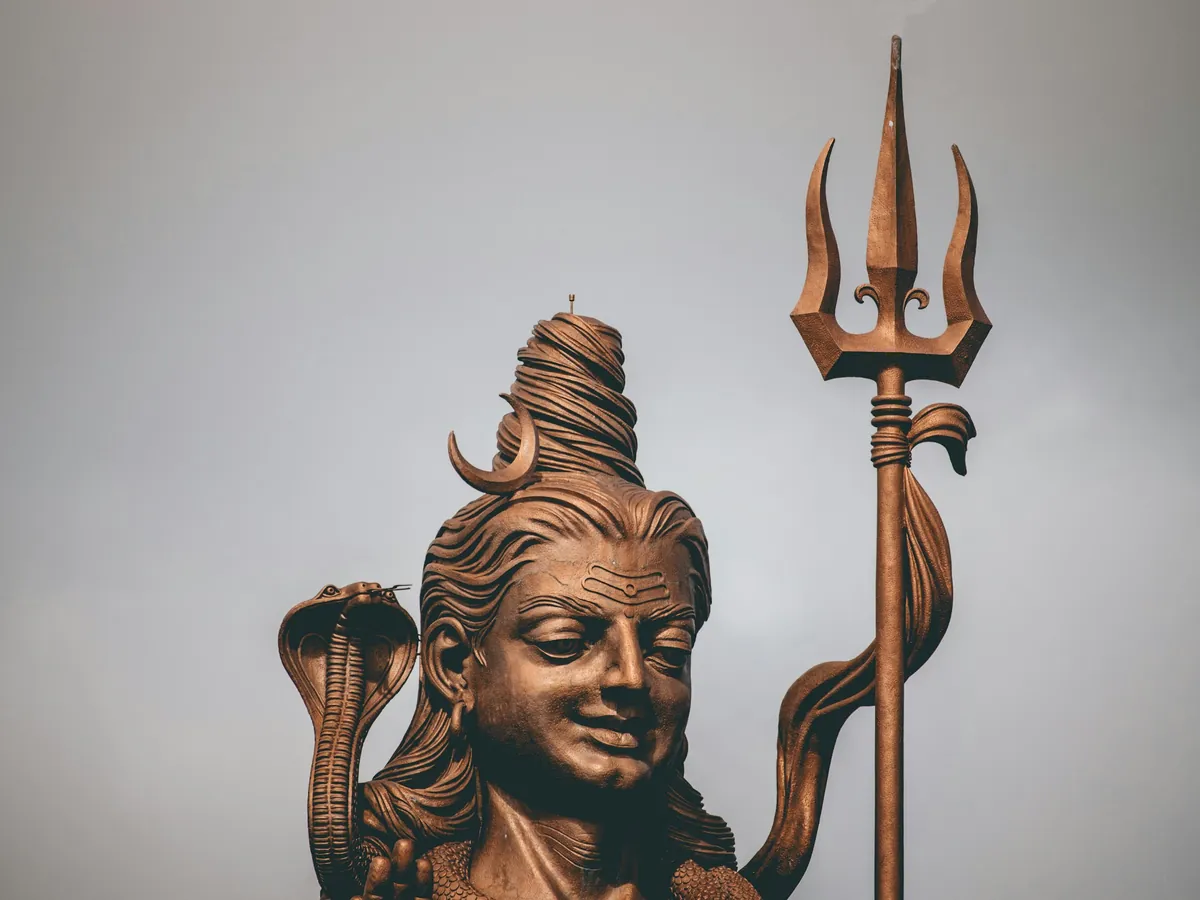 The giant bronze statue of Shiva at Grand Bassin